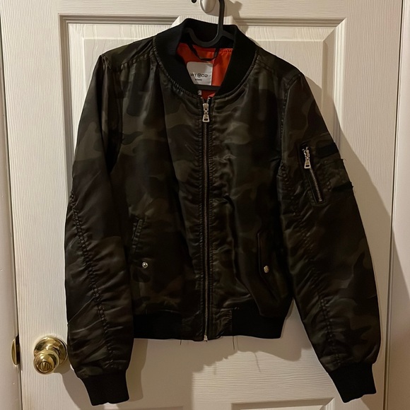 Army Bomber Jacket - Picture 1 of 4